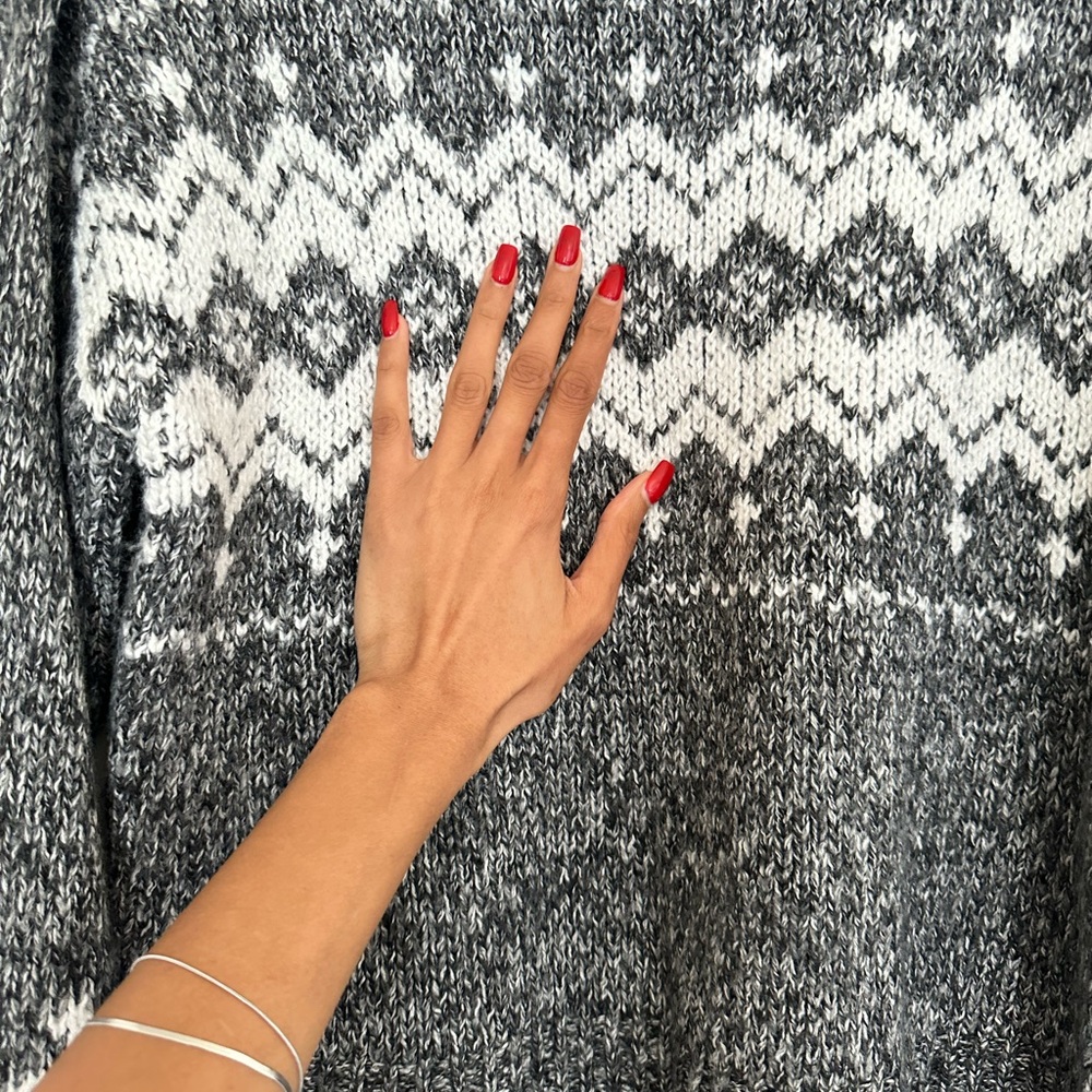 Cute turtleneck sweater from Garage :)